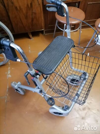 Ходунки для взрослых на колесах