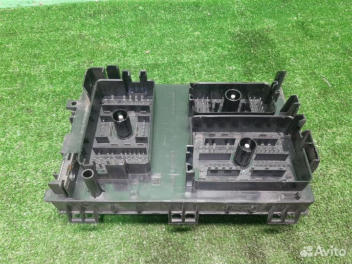 Блок предохранителей моторный Opel Zafira C 2014