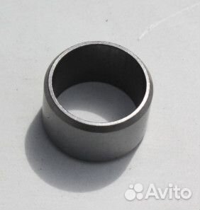 Втулка уплотнительная верхнего поддона 214244A000