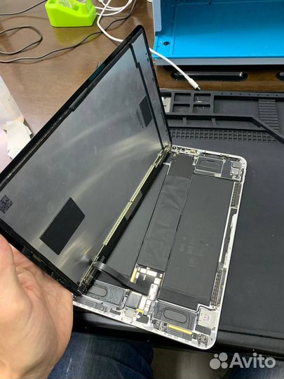 Замена стекла сенсора на дисплее Apple iPad
