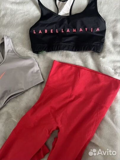 Спортивный топ и лосины labellamafia