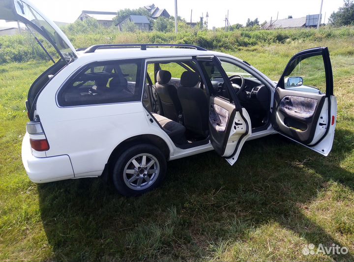 Toyota Corolla 1.5 AT, 1997, 325 500 км