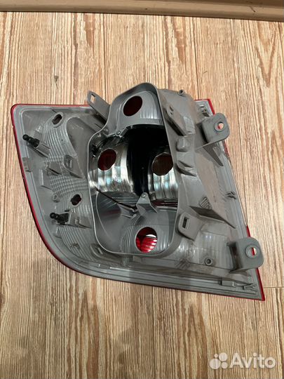 Правый задний фонарь skoda rapid(оригинал)