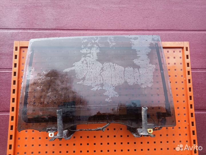 Стекло заднее Mitsubishi l 200