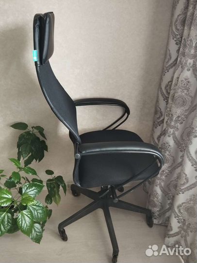 Компьютерное кресло