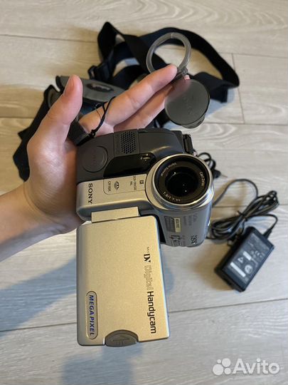 Видеокамера sony DCR-trv33e