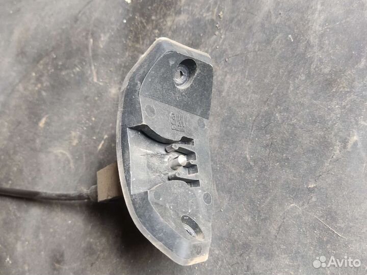 Активатор лючка бензобака Opel Corsa D