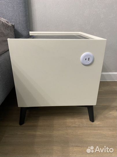 Тумба прикроватная