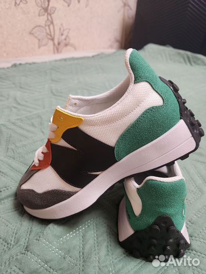 Кроссовки женские NB