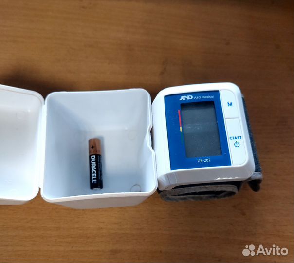 Тонометр на запястье