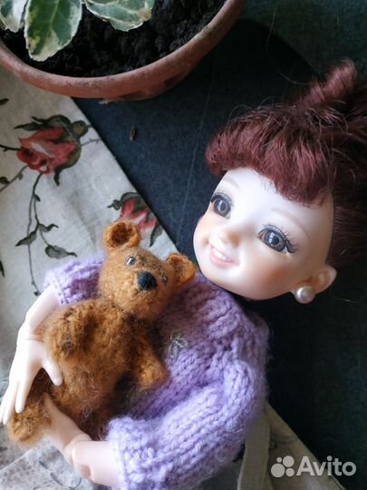 Коллекционные игрушки - миниатюрные мишки Тедди