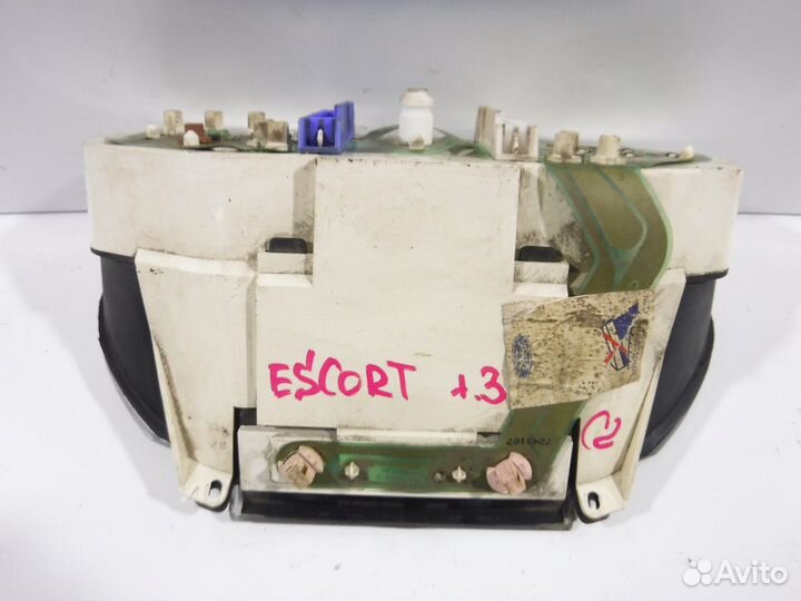 Панель приборов Ford Escort
