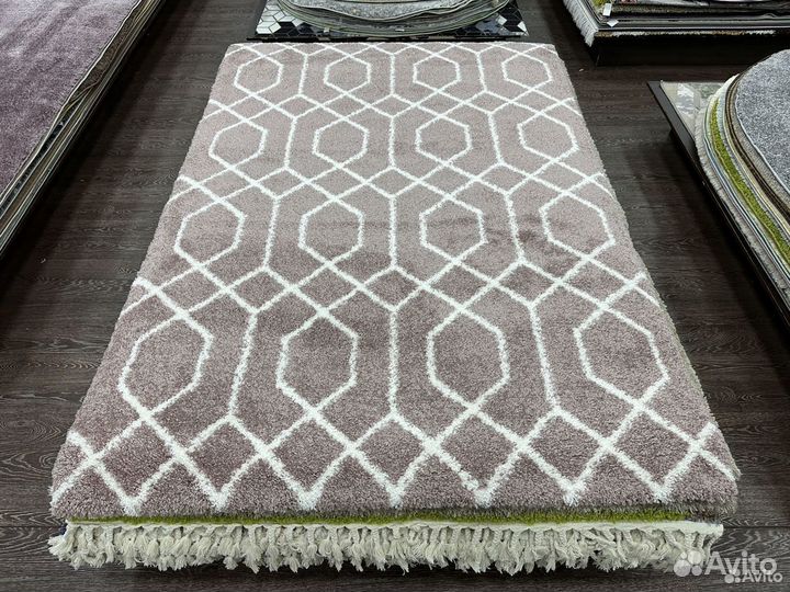 Ковер новый 1.6х2.3м