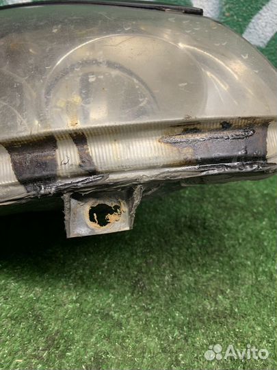 Лада Приора фара передняя правая