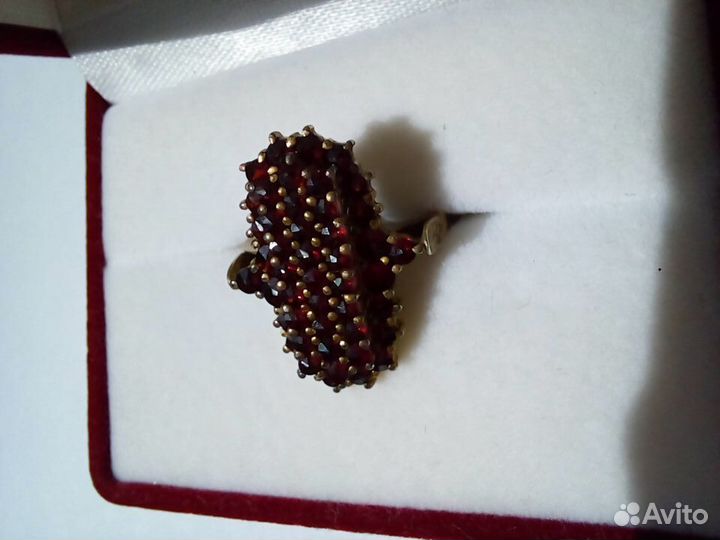 Винтажное серебряное кольцо с гранатом