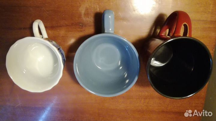 Набор посуды-сковородка-тарелки-кружки-ваза +доста