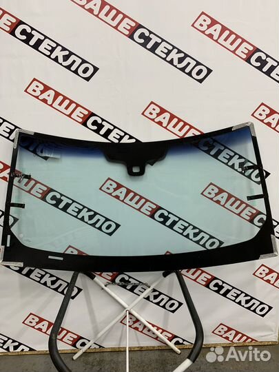 Лобовое стекло Land Rover Discovery Sport