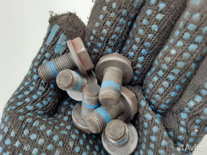 Болты маховика Volkswagen Passat B3