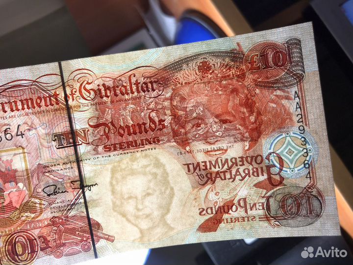 Банкнота 10 фунтов 1995 год Гибралтар UNC
