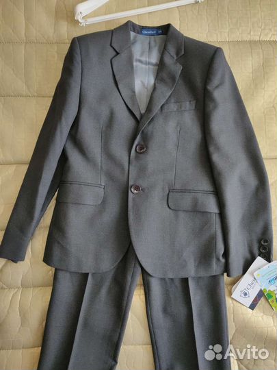 Новый школьный костюм р. 134