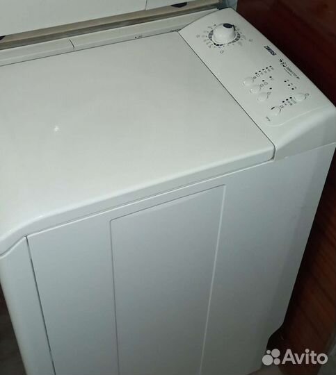 Стиральная машина с вертикальной загрузкой