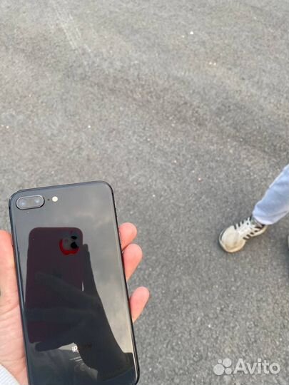 iPhone 8 Plus, 64 ГБ
