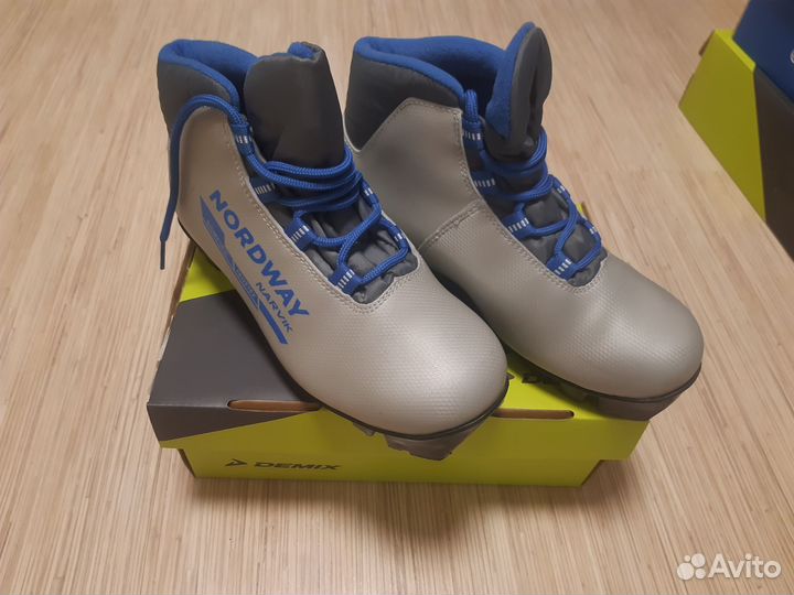 Лыжные ботинки