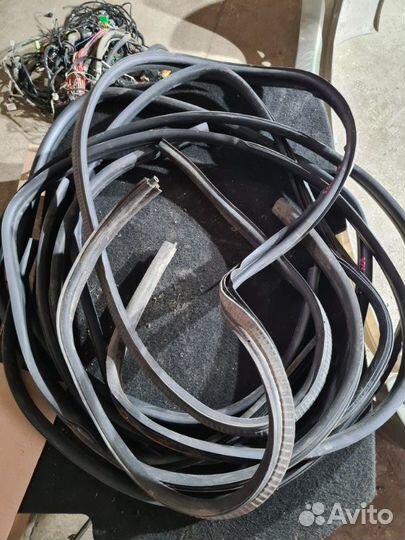 Уплотнительная резинка боковой двери LADA Largus