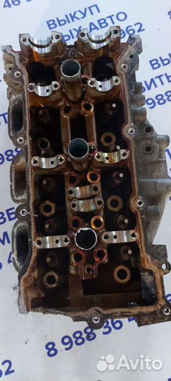Головка блока цилиндров правая на Dodge Caravan