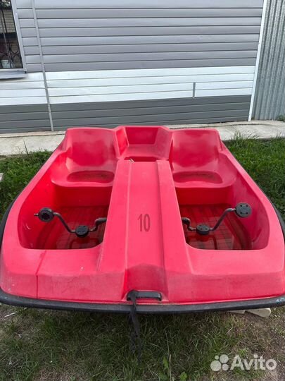 Катамаран педальный