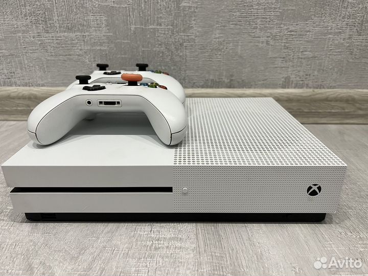 Xbox One S