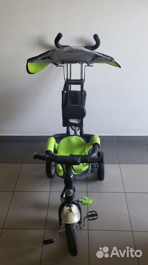 Детский трехколесный велосипед с ручкой