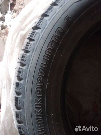 Nokian Tyres Hakkapeliitta 5 215/60 R16