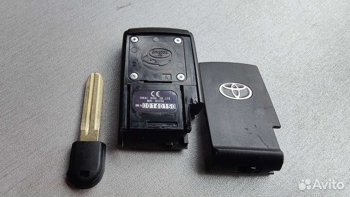 Смарт ключ Toyota Prius 20 Corolla B31EA европа
