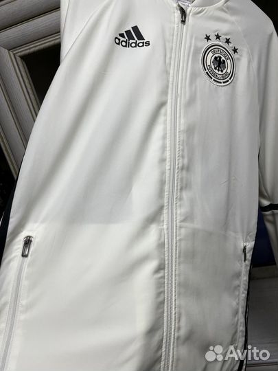 Спортивный костюм adidas