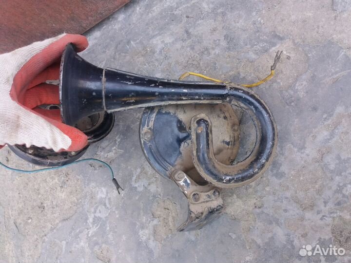 Звуковой сигнал (клаксон) газ 21 Волга