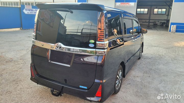 Фаркоп на toyota voxy, noah