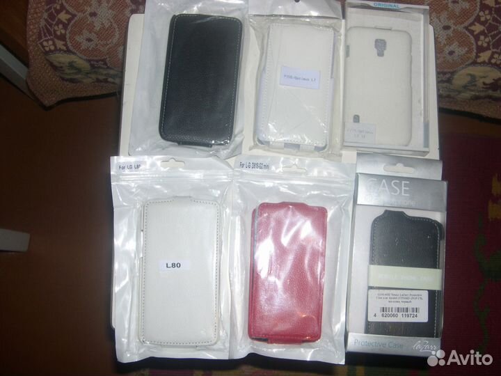 Отдам на реал. чехлы для планшетов и телефонов