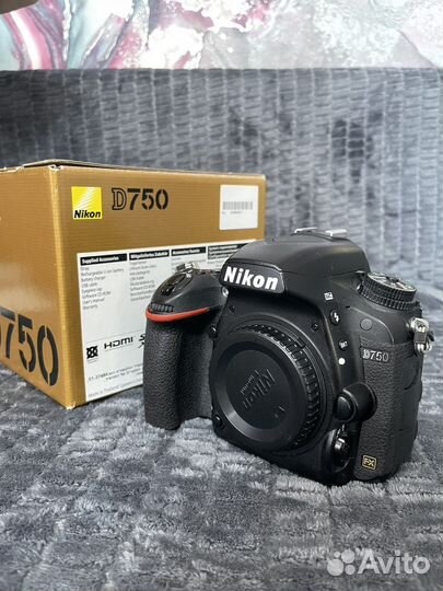 Зеркальный фотоаппарат Nikon d750
