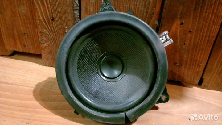 Динамик задней двери Volvo S60 S80 XC70 V70