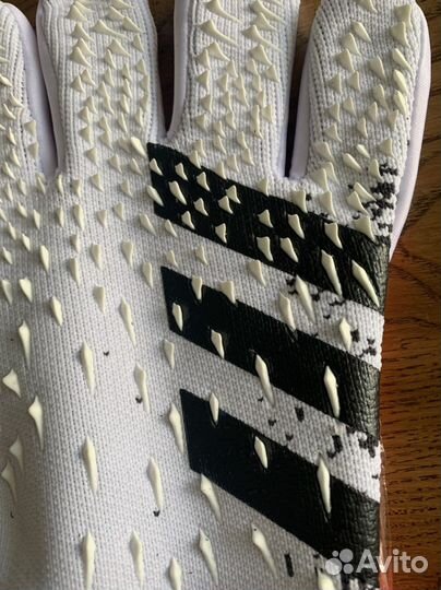 Футбольные вратарские перчатки