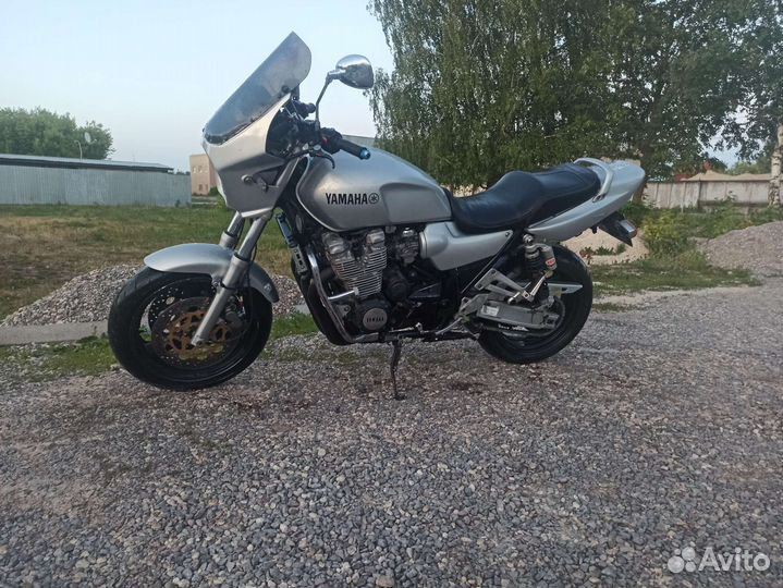 Xjr 1200