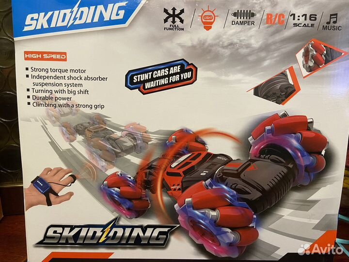 Машинка на радиоуправлении Skidding