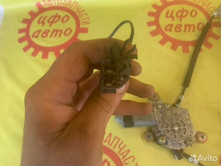 Стеклоподъемный механизм Audi 100 1Z