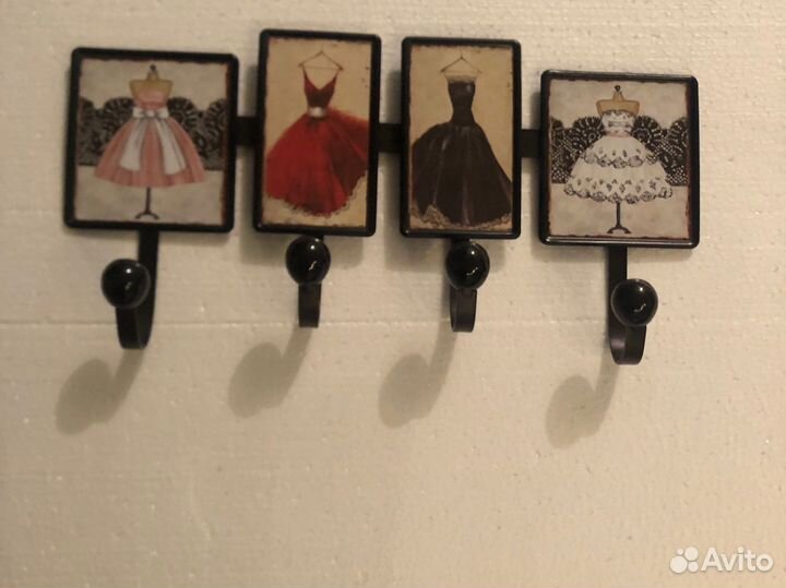 Вешалка на стену 40 см