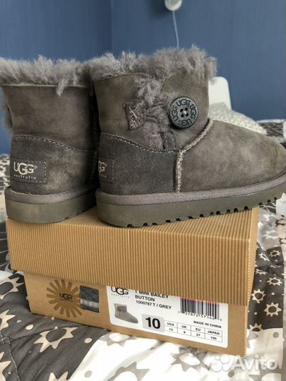 Комбинезон moncler 110, ugg 27 оригинал