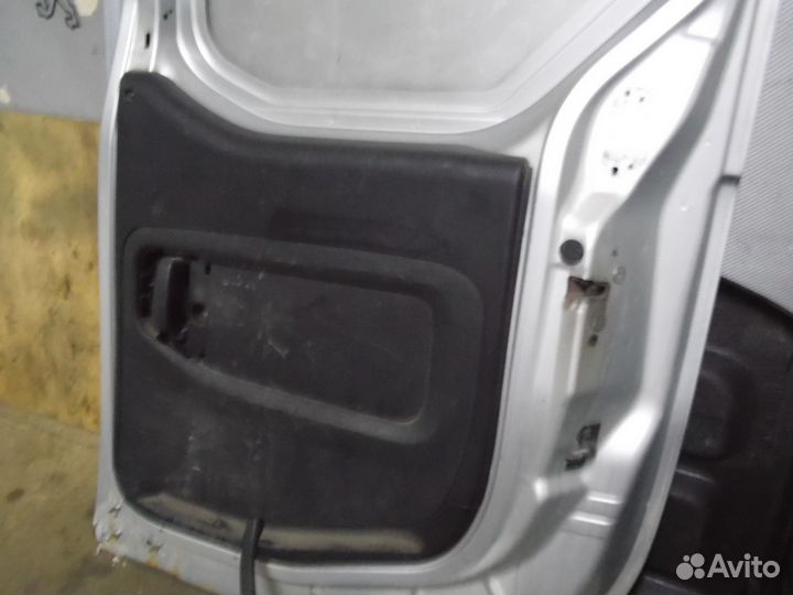 Дверь задняя правая сдвижная Пежо Партнер Б9