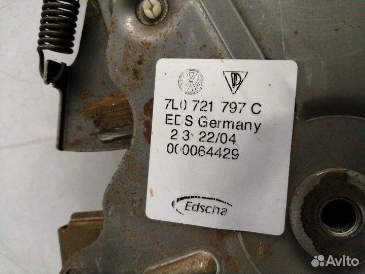 Педаль стояночного тормоза Volkswagen Touareg GP