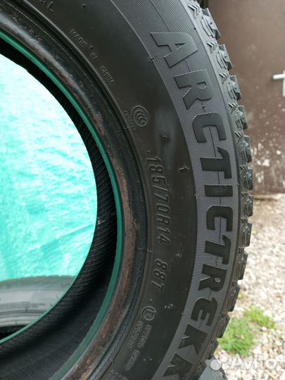 Maxxis ArcticTrekker NP3 185/70 R14