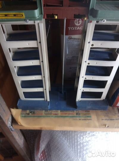 Подставка под автомодели